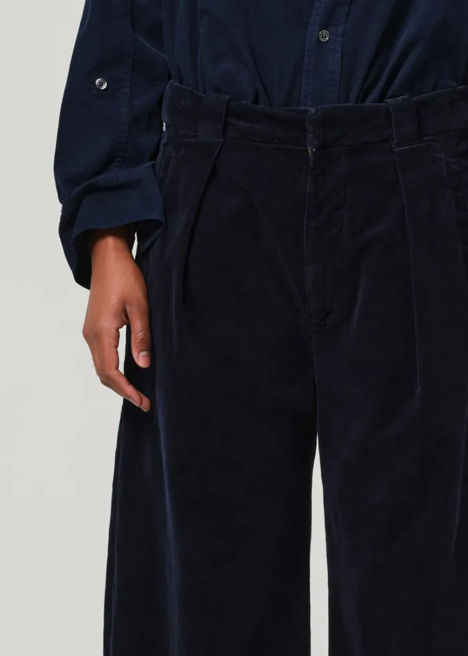 Citizens Of Humanity Cara Cropped Pleated Trouser Corduroy In Navy Women Pants