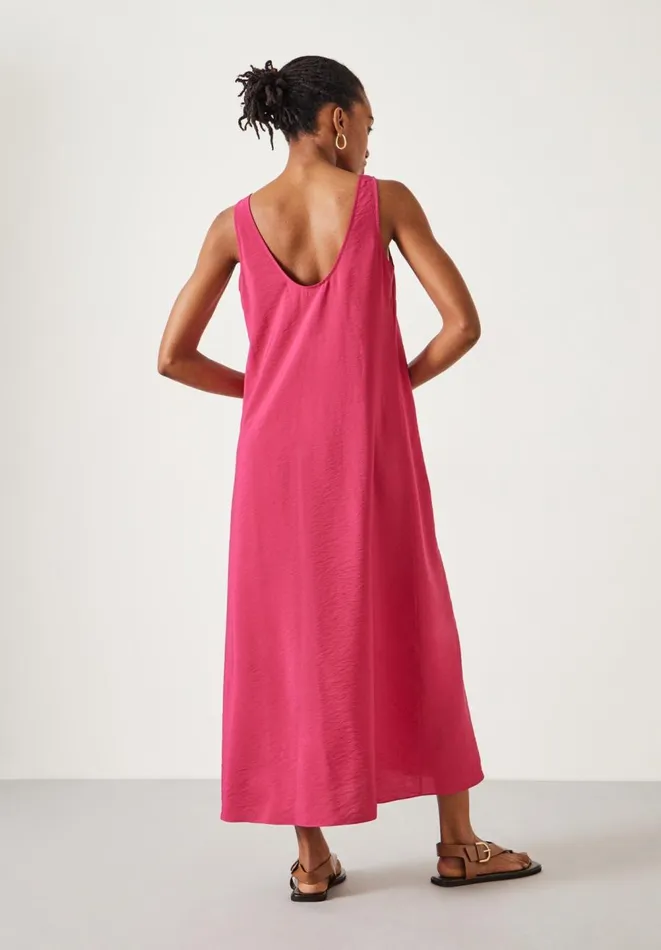Hush Dresses Women Sophie Scoop Neck Maxi Dress Magenta Hush Dresses Women Sophie Scoop Neck Maxi Dress Magenta