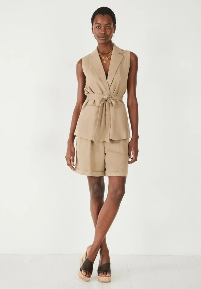 Hush Jackets and Coats Women Jolean Sleeveless Blazer Caramel
