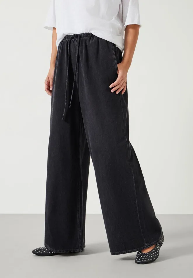 Hush Jeans Women Clio Wide Leg Tie Waist Jeans Washed Black Hush Jeans Women Clio Wide Leg Tie Waist Jeans Washed Black