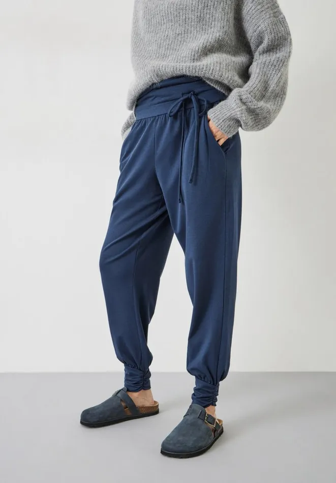 Hush Joggers and Leggings Women Alexa Harem Trousers Midnight Hush Joggers and Leggings Women Alexa Harem Trousers Midnight