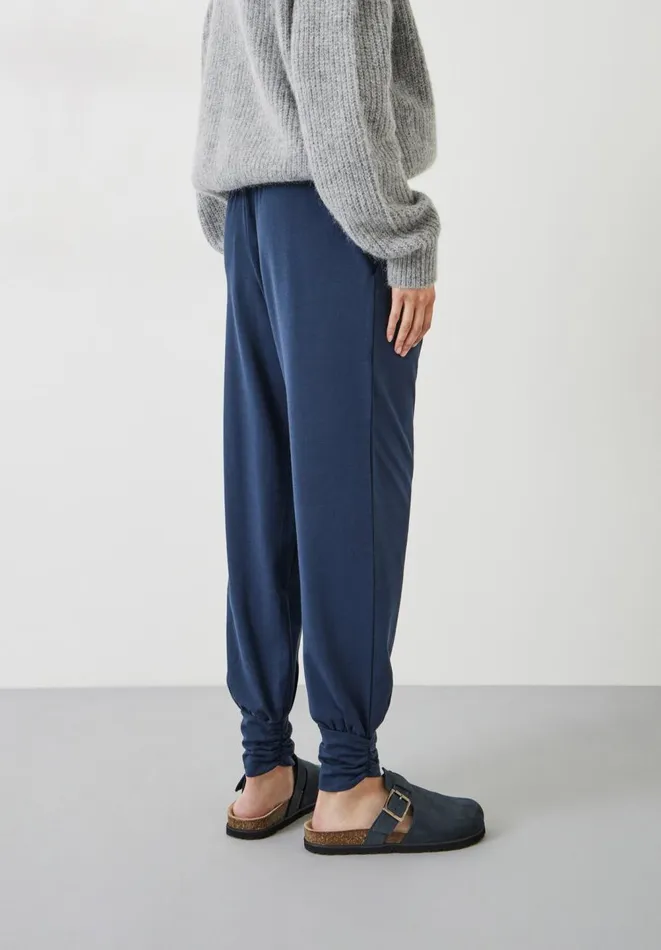 Hush Joggers and Leggings Women Alexa Harem Trousers Midnight Hush Joggers and Leggings Women Alexa Harem Trousers Midnight