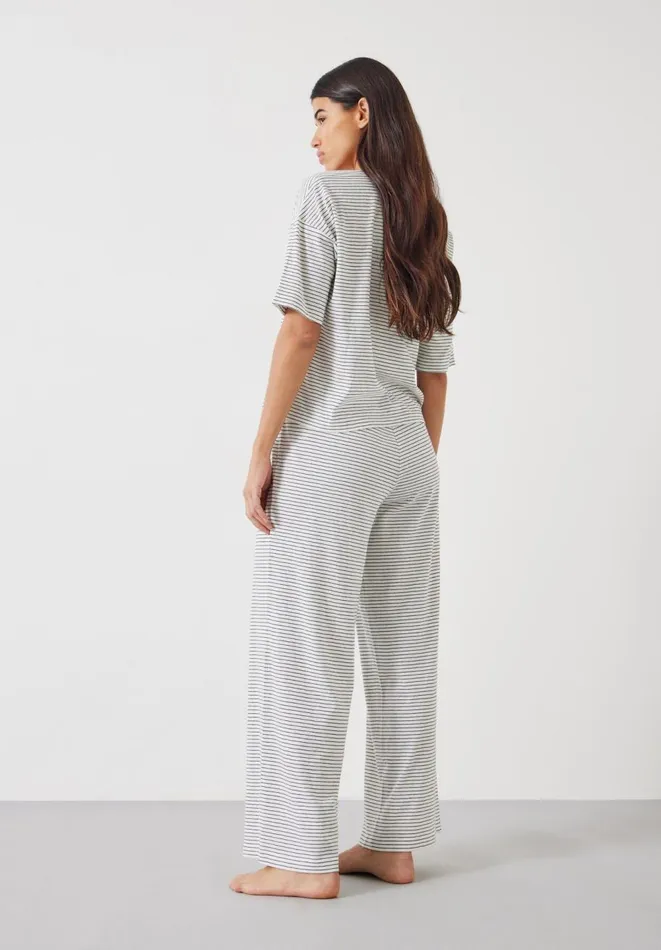 Hush Pyjamas and Nightwear Women Ezra Striped Jersey Pyjama Set Ecru Navy Stripe Hush Pyjamas and Nightwear Women Ezra Striped Jersey Pyjama Set Ecru Navy Stripe