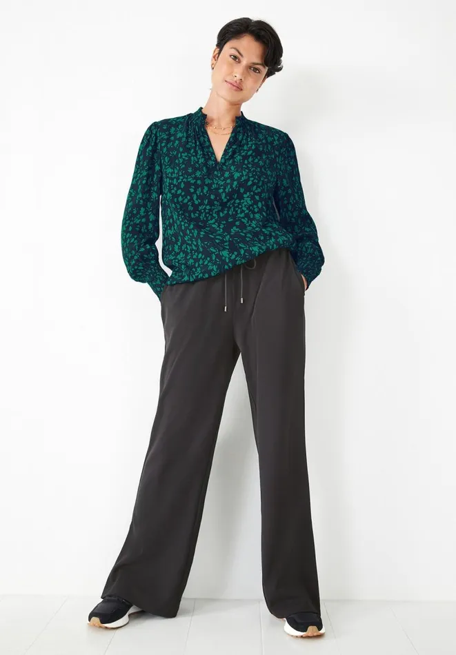Hush Shirts and Blouses Women Tyra Blouse Petal Ditsy 8211 Navygreen Hush Shirts and Blouses Women Tyra Blouse Petal Ditsy 8211 Navygreen