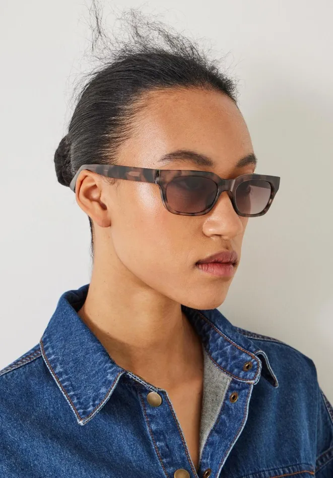Hush Sunglasses Women AKjaerbede Bror Sunglasses Coquina Hush Sunglasses Women AKjaerbede Bror Sunglasses Coquina