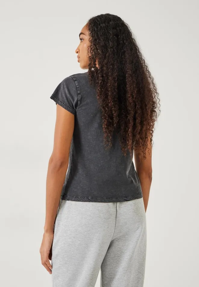 Hush Tops and Tshirts Women Ava Fitted Cotton Slub TShirt Ash Grey Hush Tops and Tshirts Women Ava Fitted Cotton Slub TShirt Ash Grey
