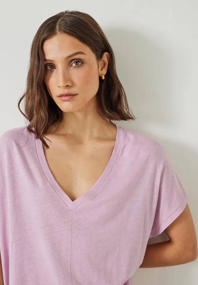 Hush Tops and Tshirts Women Danny Linen VNeck TShirt Light Lilac