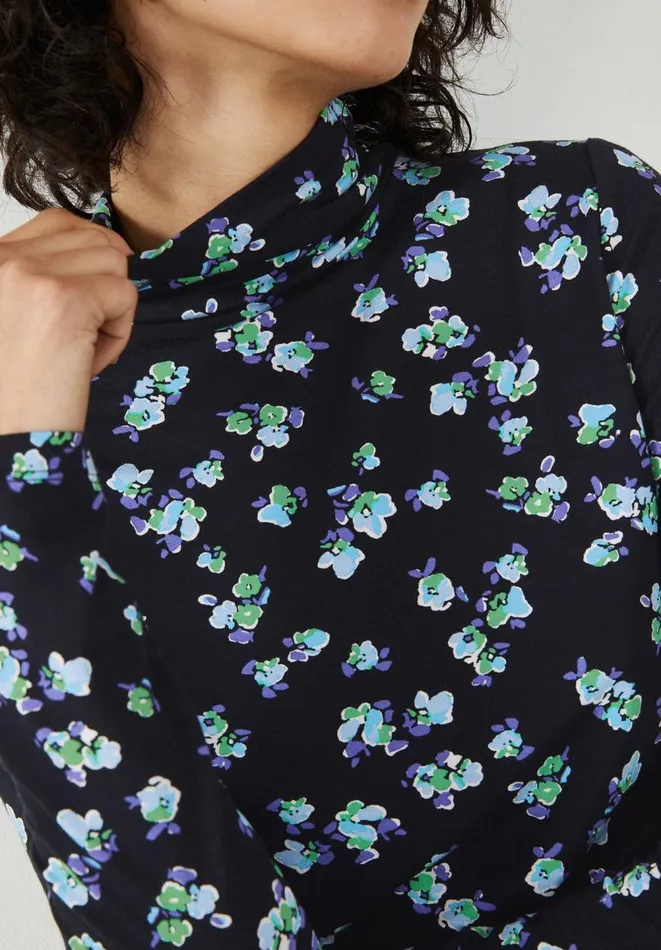 Hush Tops and Tshirts Women Printed Long Sleeve Slim Top Blackbluegreen