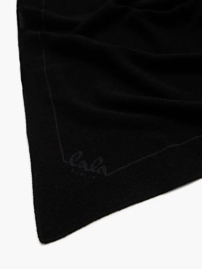 Lala Berlin Scarves and Triangles Triangle Solid M Cashmere Nero 8211 Women