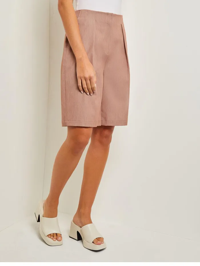 Misook Knee Length Bermuda Shorts 8211 Pleated Woven Women Pants and Shorts Misook Knee Length Bermuda Shorts 8211 Pleated Woven Women Pants and Shorts