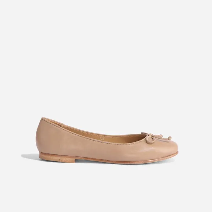 Nisolo Flats and Slip Ons Women Bea GoTo Ballet Flat Almond Nisolo Flats and Slip Ons Women Bea GoTo Ballet Flat Almond