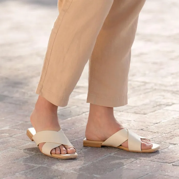 Nisolo Flats and Slip Ons Women Catalina Slide Sandal Bone