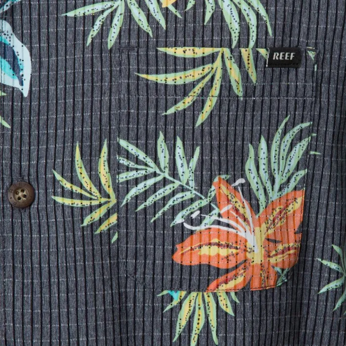 Reef TShirts and Shirts Men Arroyo Short Sleeve Shirt Caviar Reef TShirts and Shirts Men Arroyo Short Sleeve Shirt Caviar
