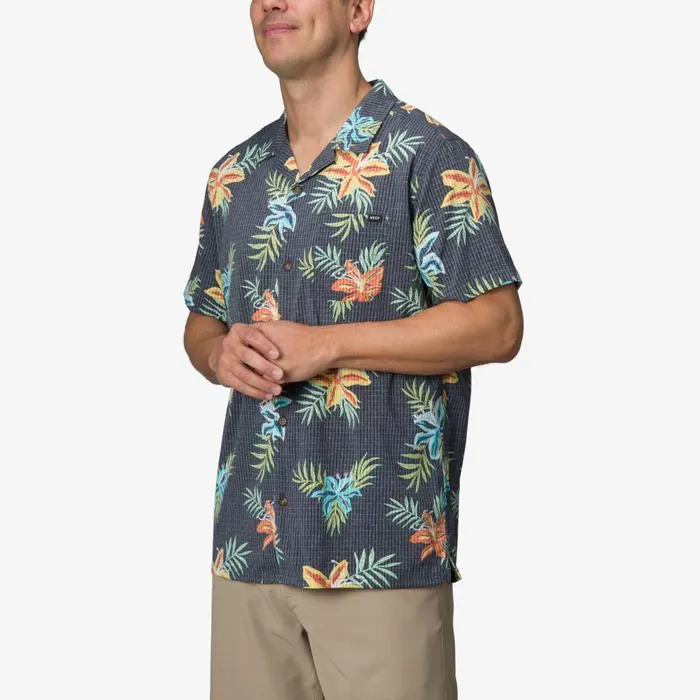 Reef TShirts and Shirts Men Arroyo Short Sleeve Shirt Caviar Reef TShirts and Shirts Men Arroyo Short Sleeve Shirt Caviar