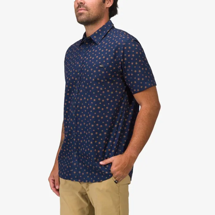 Reef TShirts and Shirts Men Bentley Short Sleeve Woven Shirt Dress Blues Reef TShirts and Shirts Men Bentley Short Sleeve Woven Shirt Dress Blues