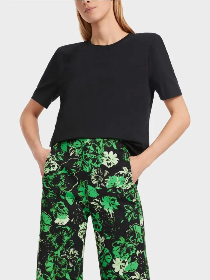 Shirts and Tops Damen Marc Cain TShirt Im Boxy Schnitt Black