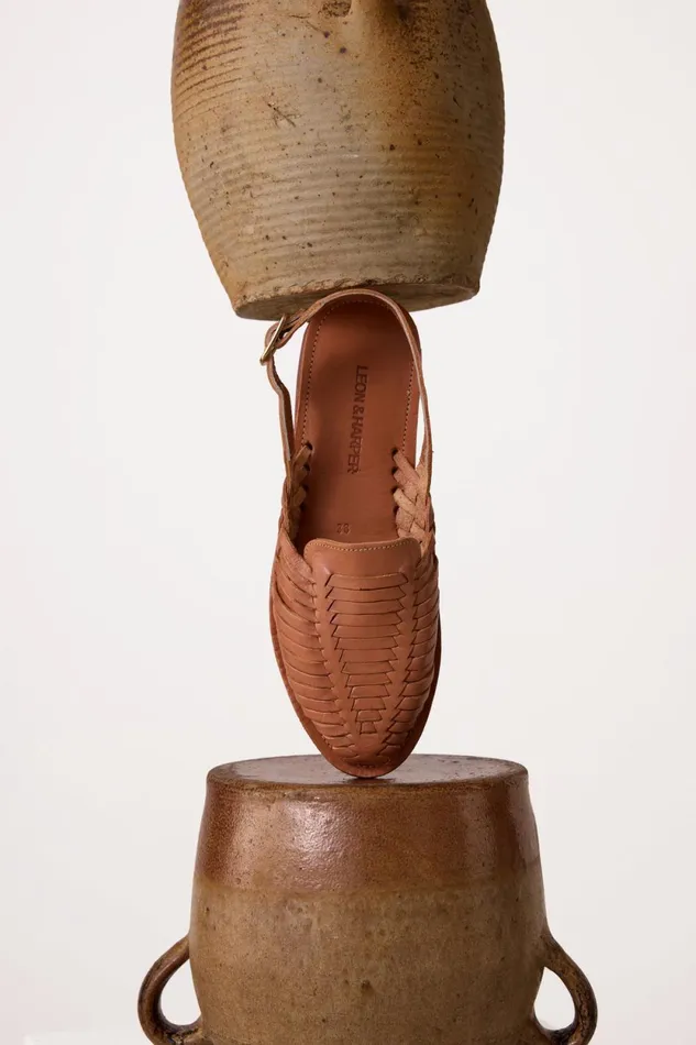 Shoes Women Leon and Harper Izamal P23 Sandals Natural