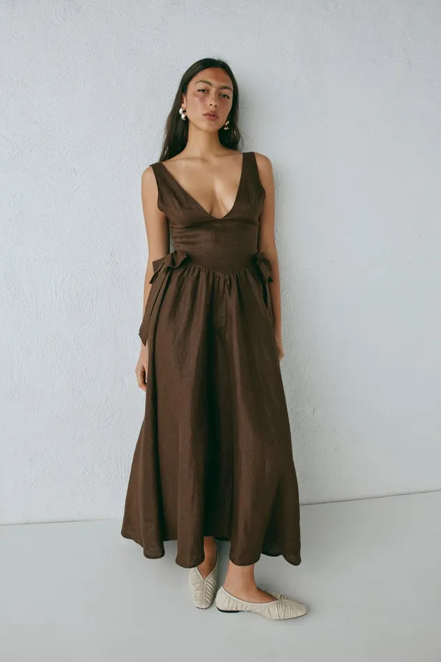 VRG GRL Daphne Linen Midi Dress Chocolate Women MidiMaxi Dresses