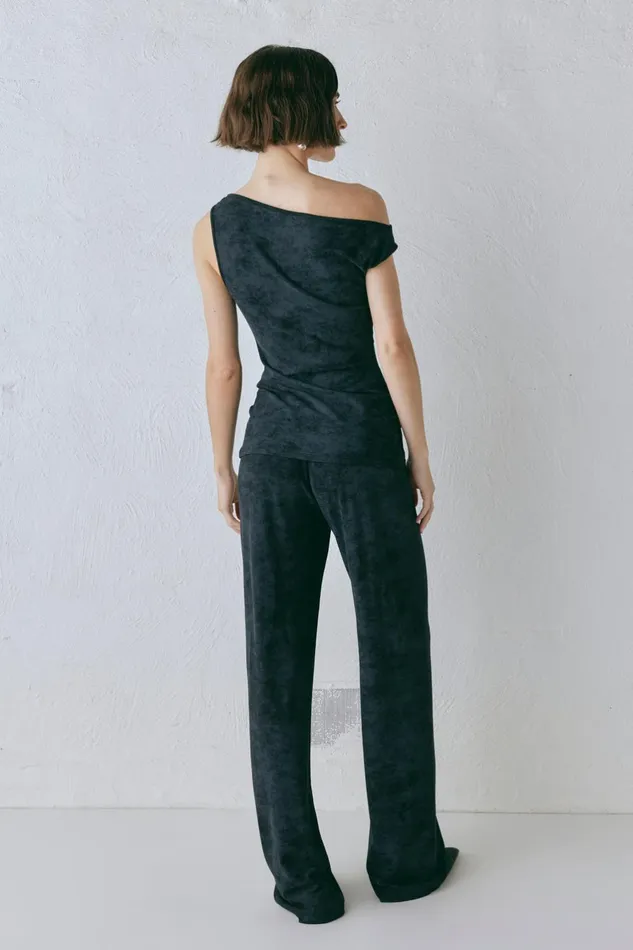 VRG GRL Kemi Top Black Women Sets VRG GRL Kemi Top Black Women Sets