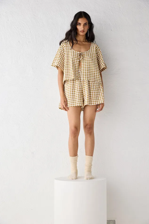 VRG GRL The Sea and I Shorts Honey Women Shorts VRG GRL The Sea and I Shorts Honey Women Shorts