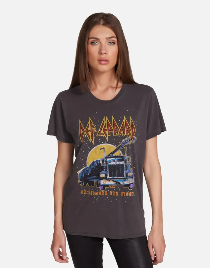 Wolf Def Leppard Truck W Crystals Pigment Black Women039s Lauren Moshi Short Sleeve