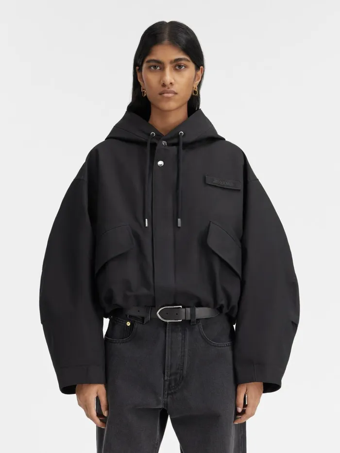Women Coats and Jackets JACQUEMUS The Caraco Cropped Parka Black Women Coats and Jackets JACQUEMUS The Caraco Cropped Parka Black