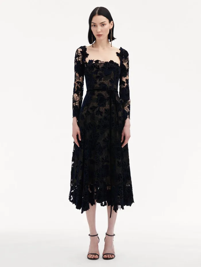 Women Dresses Oscar De La Renta Peony Velvet Guipure Dress Navy Women Dresses Oscar De La Renta Peony Velvet Guipure Dress Navy