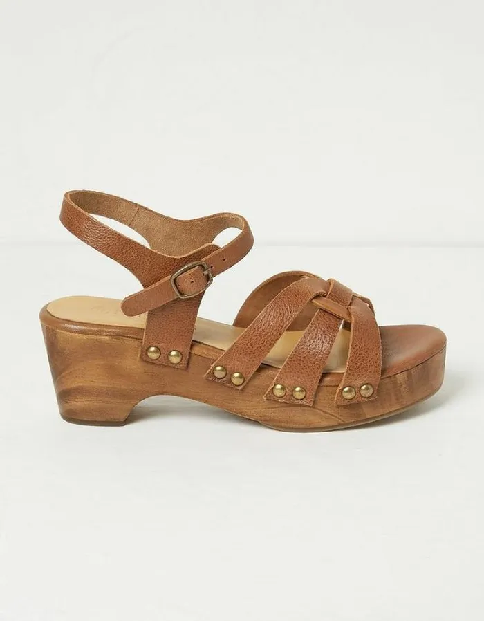 Women FatFace Vacation Shop Leoni Mid Heel Clog Tan