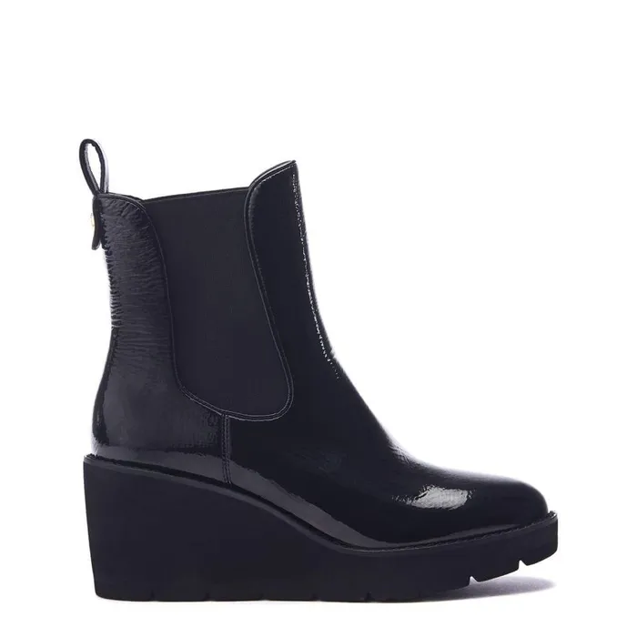 Women Moda In Pelle Heeled And Wedge Boots Allby Black Patent