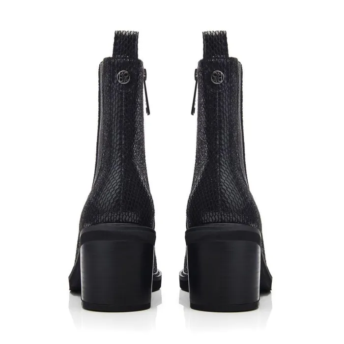 Women Moda In Pelle Heeled And Wedge Boots Calliope Black Snake Print