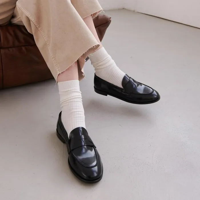 Women Roundtoe Loafers Black JONAK Loafers