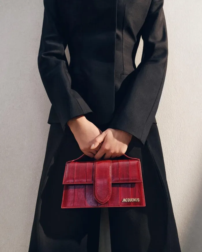 Women Shoulder Bags JACQUEMUS The Long Bambino Dark Red Women Shoulder Bags JACQUEMUS The Long Bambino Dark Red