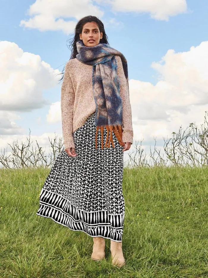 Women TEXTURED V NECK JUMPER Natural Multi White Stuff Knitwear