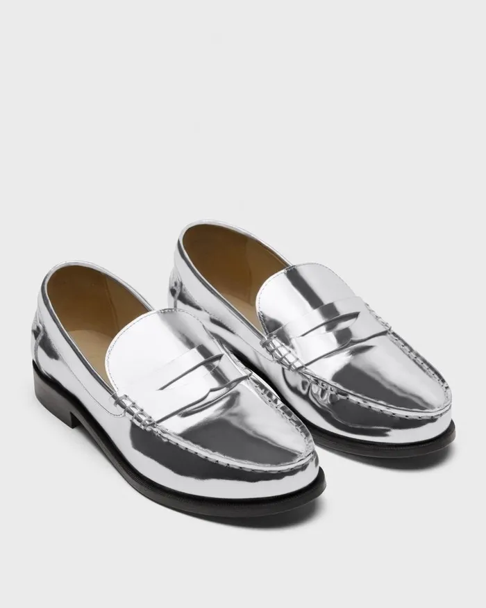 Women Theory Shoes City Loafer In Metallic Leather Silver