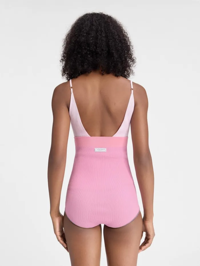 Women Trousers and Shorts JACQUEMUS The Spiaggia Knit Shorts Multipink Women Trousers and Shorts JACQUEMUS The Spiaggia Knit Shorts Multipink